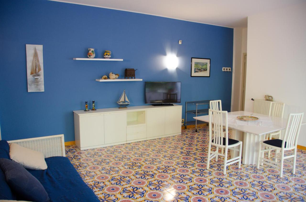 Sea Breeze Acitrezza Apartment Aci Castello Luaran gambar