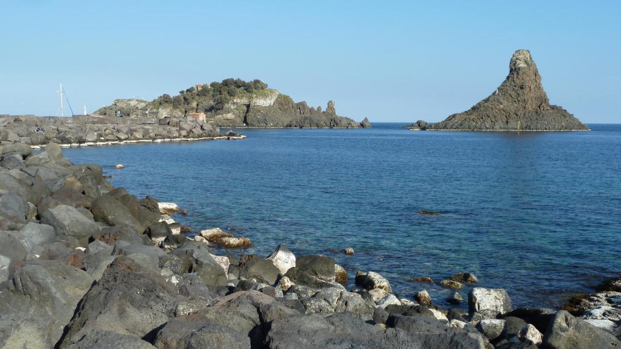 Sea Breeze Acitrezza Apartment Aci Castello Luaran gambar