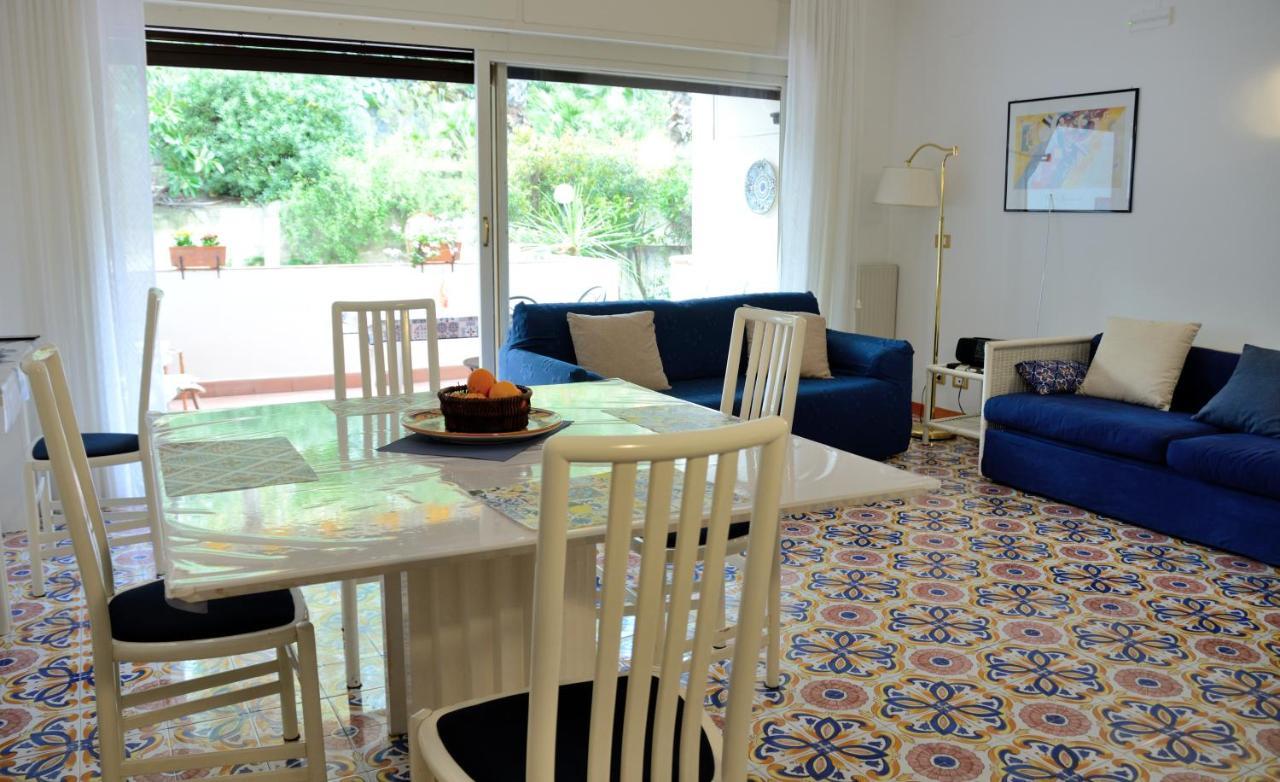 Sea Breeze Acitrezza Apartment Aci Castello Luaran gambar